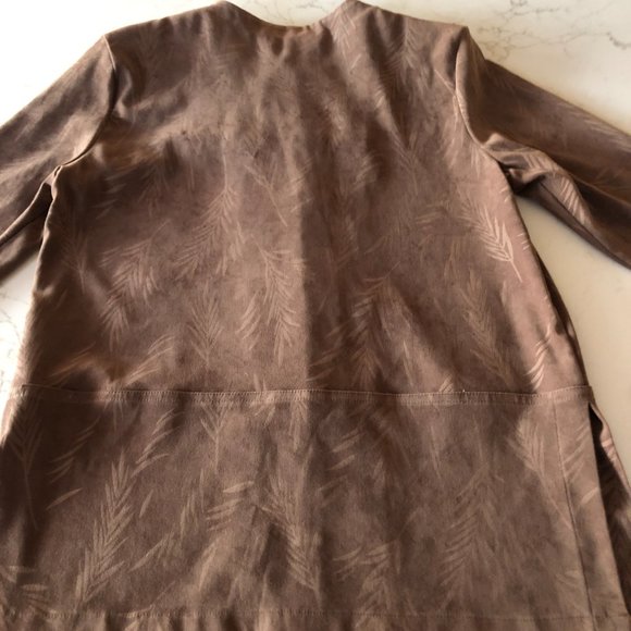 Vintage Women's Dressy Jacket w/Tone on Tone Fabric and Button Front - Picture 8 of 10